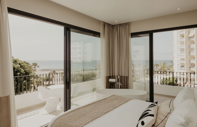 Comfy Studios Hotel - Photo 1