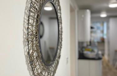 2 Bedroom Basement Apartment in Georgian Townhouse - Photo 3