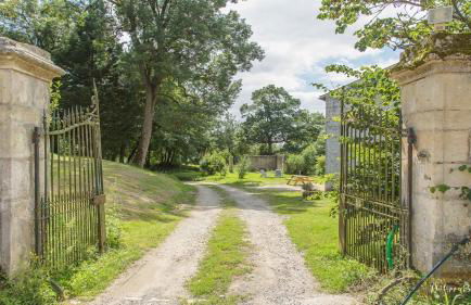 La Maison du Gardien Domaine du Château des Loups - Foto 10