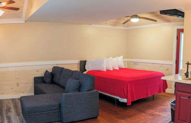 Hinckleys Dreamwood Cottages - Photo 11