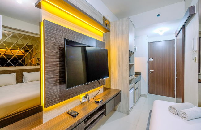 Warm And Minimalist Studio Room Transpark Cibubur Apartment - Foto 19