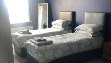 Affordable Luxury 1 Stunning apartment Sunderland close to City centre hospital Crown Works Studio and Nissan - Foto 5, towels