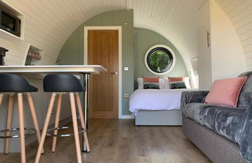 Luxury Glamping Pods with private Hot Tubs - Dog Friendly - Foto 19