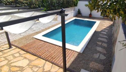 Newly furnished cozy house next to the beach - Foto 1