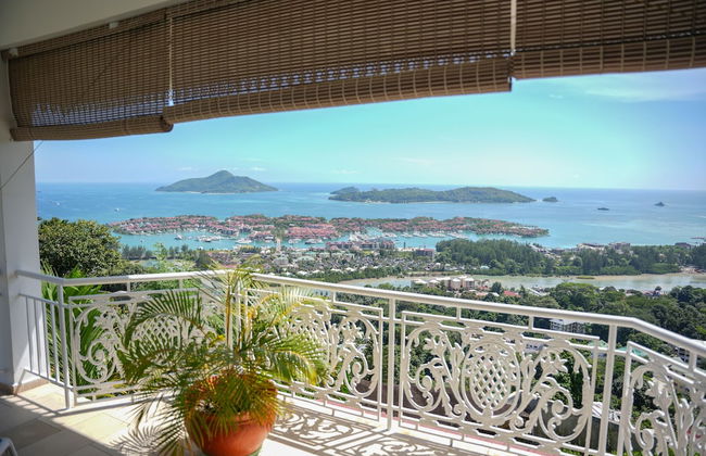 Beau Soleil Stunning Sea View - Photo 1