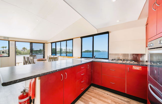 Coomera Houseboat Holidays - Foto 19