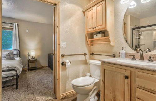 2BR Cottage with outdoor seating near Hiking & DT - Foto 22