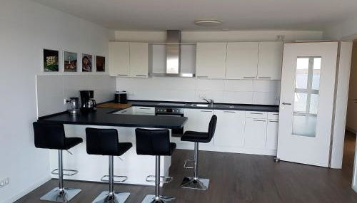 Neubau-Ferienwohnung mit Panorama-Seeblick - Foto 2