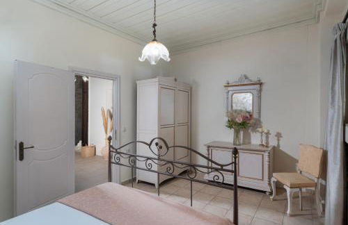 Arhontiko Arhanes Suites - Photo 15
