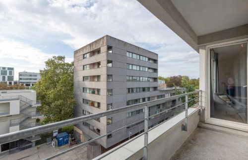 Beautiful apartment equipped near train parking - Foto 17