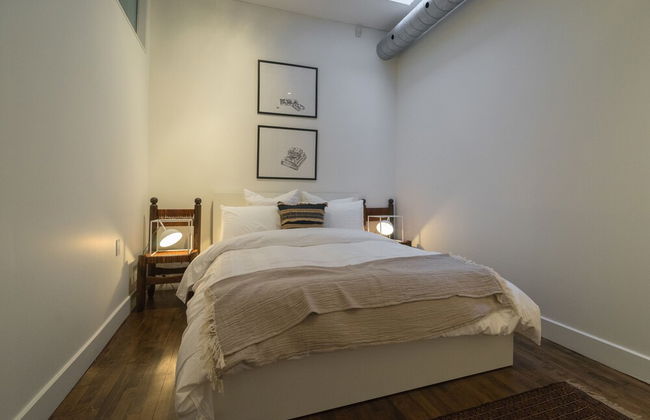 Applewood Suites - The Ossington Loft - Photo 34