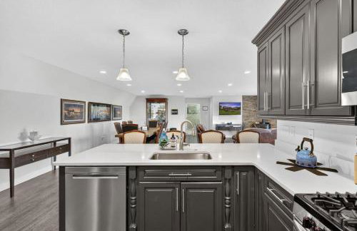 Family Mountain Escape w Private Suite Modern Comforts - Foto 27