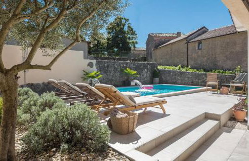 Beautiful Home In Brest Pod Uckom - Foto 2