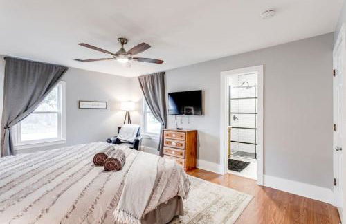 Brookwood Getaway Stock Tank Pool Outdoor Theater - Foto 26