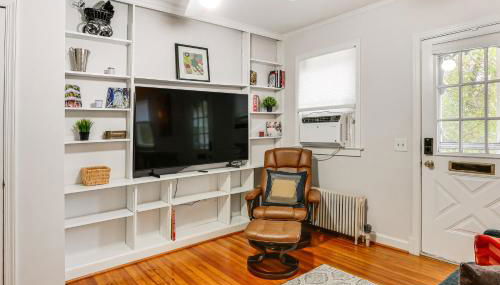 Walk Downtown Takoma Park Escape with Large Yard! - Foto 5