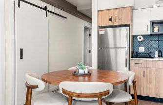 2BR in Downtown with Parking - Foto 27