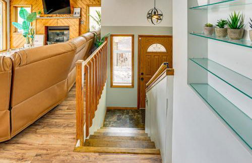 Luxury Home with Game Room, 4 Mi to Bushkill Falls! - Foto 17