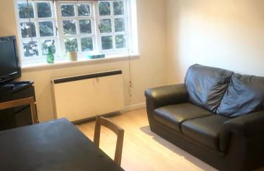 Cosy 1 bed flat in Colliers Wood - Foto 1