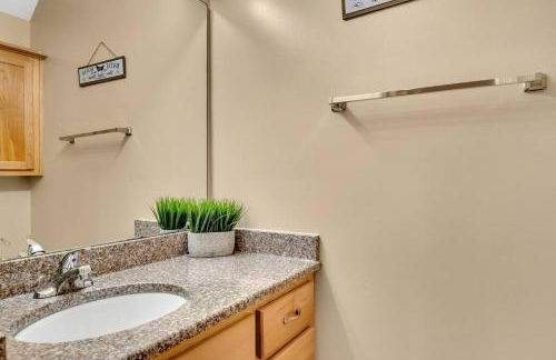 Cozy 2B Townhouse - Hot Tub - Foto 14