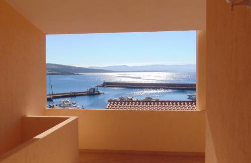 Fronte mare attico indipendente ed esclusivo con terrazza panoramica - Foto 1