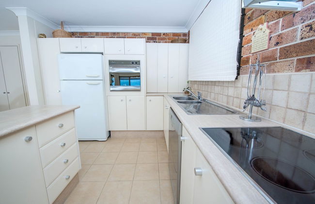 A Yachtsmans Rest Unit 4, 37 Victoria Parade - Photo 9