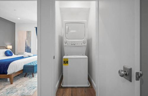 Immaculate Penthouse Double King Suite on Butler St with rooftop deck and free off street parking - Foto 36