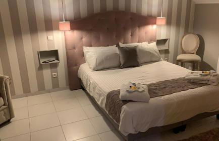 La biche au bois piscine chauffee jacuzzi - Foto 38