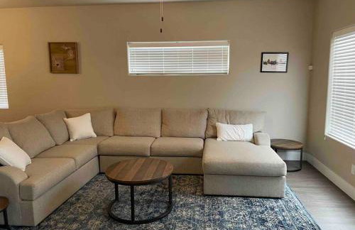 Family friendly 4-bdrm 3.5 bath w guest suite - Foto 12