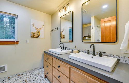 Deck, Hot Tub and Fire Pit Mtn-View Packwood Cabin - Photo 18