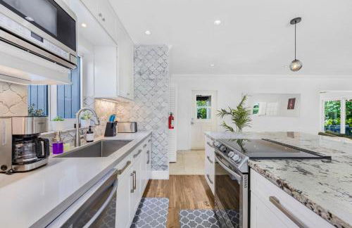 Spacious Miami Home with Private Pool & Parking - Foto 21