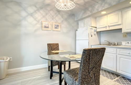 Mariners Cove 109 ~ Across the street from the Beach ~ MC109 - Foto 10