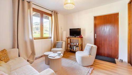 Cozy Alpine Apartment Sleeps 4, Private Parking - Foto 3