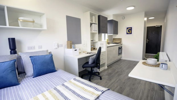 Westcombe House - Photo 4, Room