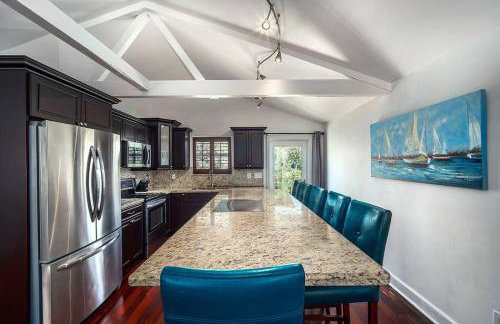 Waterfront Captain House with Boat Basin & Ramp - Foto 12