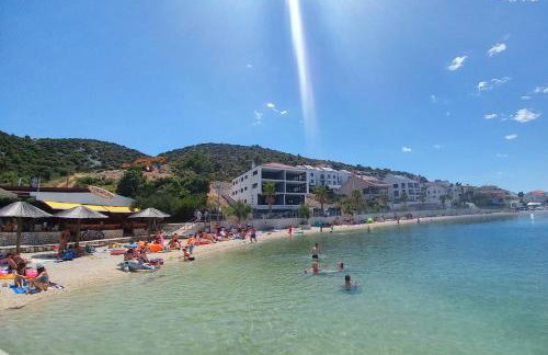 Family friendly house with a swimming pool Pozorac, Trogir - 10317 - Foto 6