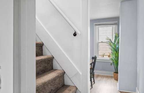 Slick&Spacious 2 Bdr Apt Natrona Hts - Photo 12