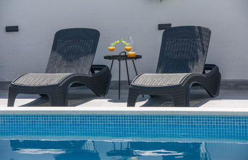 Villa Barbara & Zoran with free parking and heated swimming pool - Photo 75