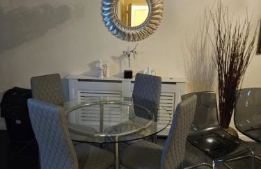 Lux Den close to M1! Netflix , Parking & Broadband - Foto 9