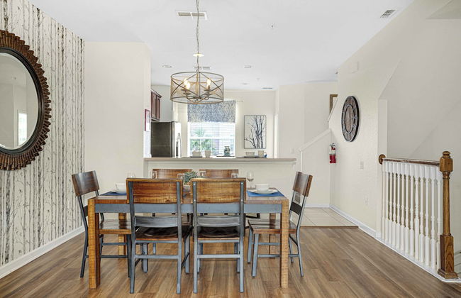 Spacious Townhome W/patio & Garage! Sleeps10 - Foto 13