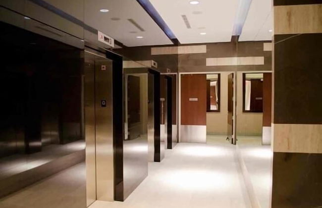 WhiteHall Suites - Mississauga - Photo 26