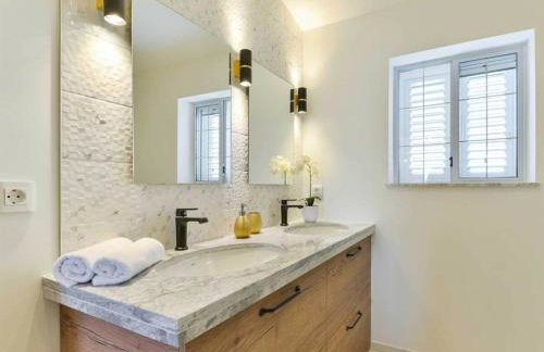 Luxury Villa Maria with large pool - Foto 57