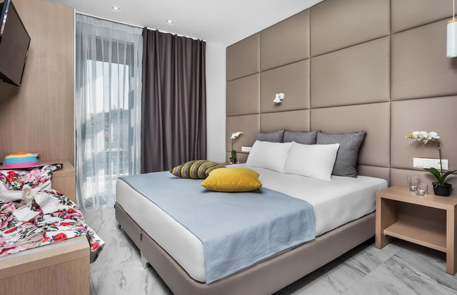 Nymphes Deluxe Accommodation - Photo 7