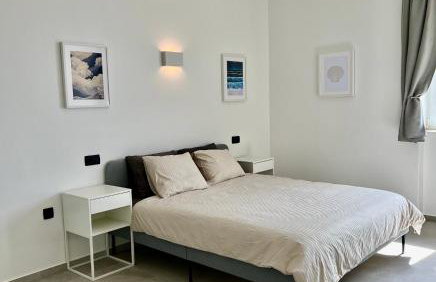 Newly Refurbished Komiza Haven - Photo 16