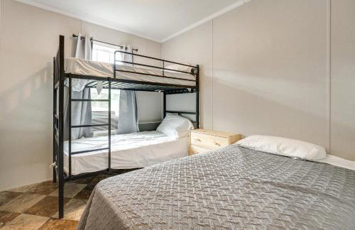 Cozy Cassopolis Cabin, Near Parks and Golfing! - Foto 16