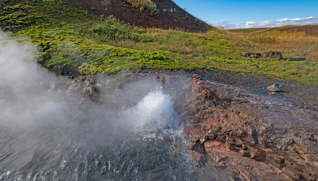 Deildartunguhver Spring