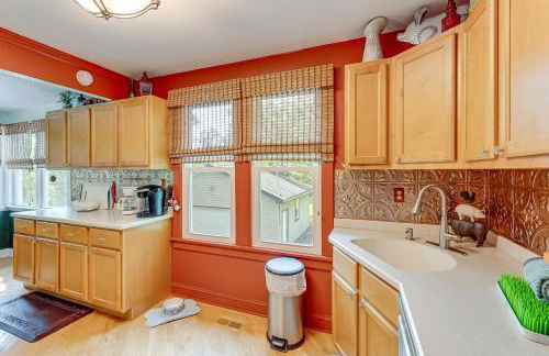 Lake Geneva Family Gem with Fenced Dog Run! - Foto 11