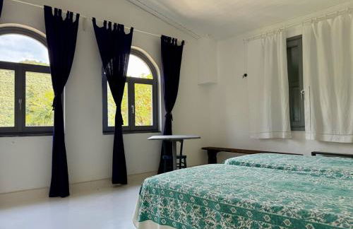 HOST4U - A Beautiful Gardened Maria's House - Foto 24