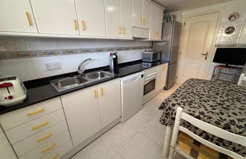 Penthouse w/ sea view, pool & beach - Foto 4