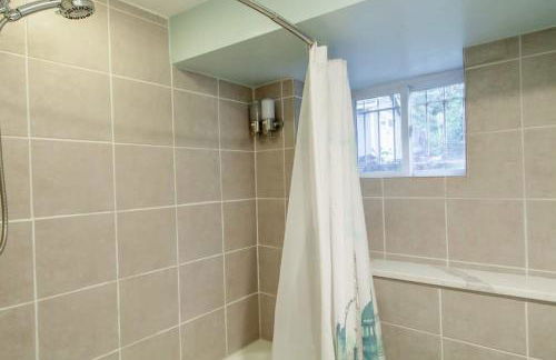 Delightful 1-BR Accommodations Nearby METRO - Foto 14