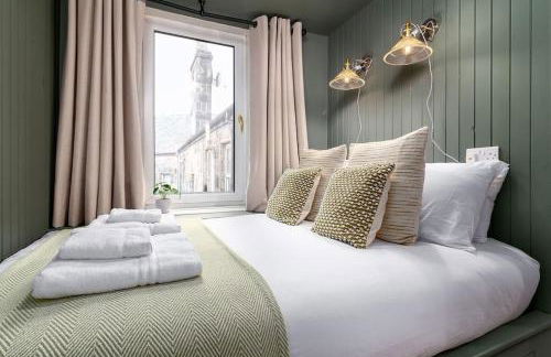 The Stylish 3-Bedroom Maisonette Retreat - Photo 15